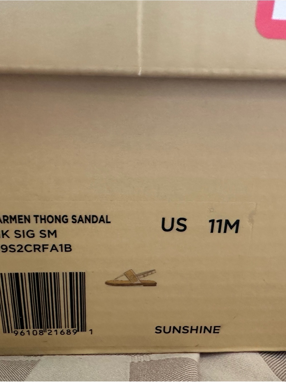 Michael Kors Carmen Yellow MK Logo T-Bar Sandals - Size 11 - New in box - Picture 3 of 5